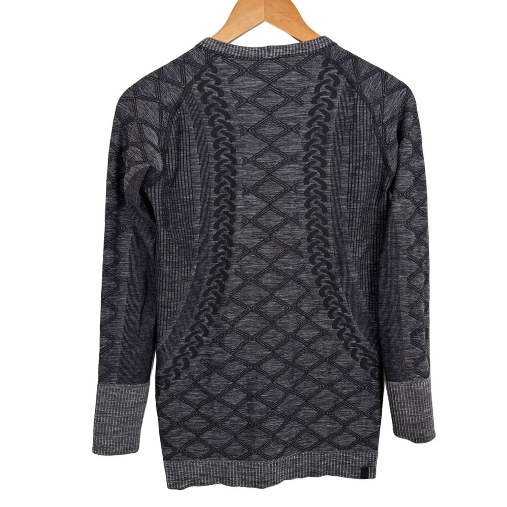 Lululemon Rest Less Gray Black Long Sleeve Pullover Pattern T-Shirt Women's 8 - Picture 3 of 7